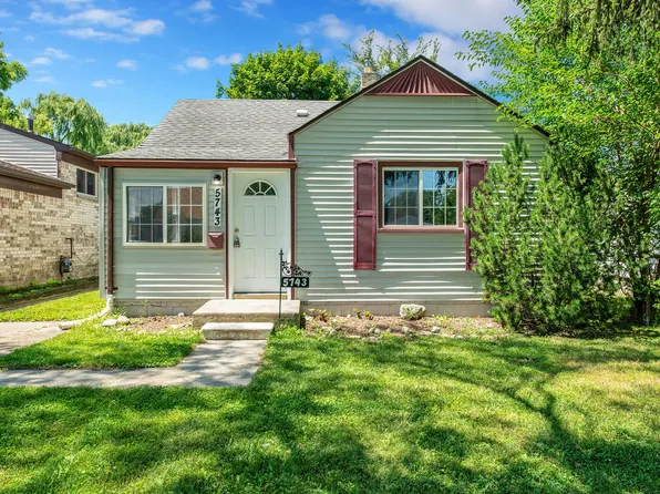 5743 Harrison St, Garden City, MI 48135