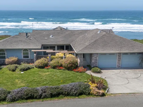 32854 Ocean Meadows Cir, Fort Bragg, CA 95437