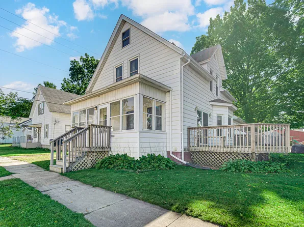 908 2nd St, La Porte, IN 46350