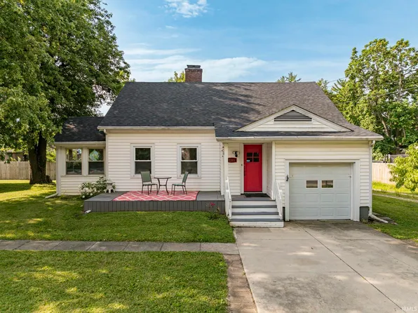1201 W Cowing Dr, Muncie, IN 47304
