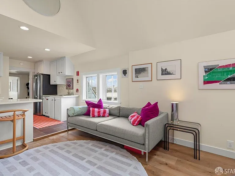 2275 California St #3 — Photo 10