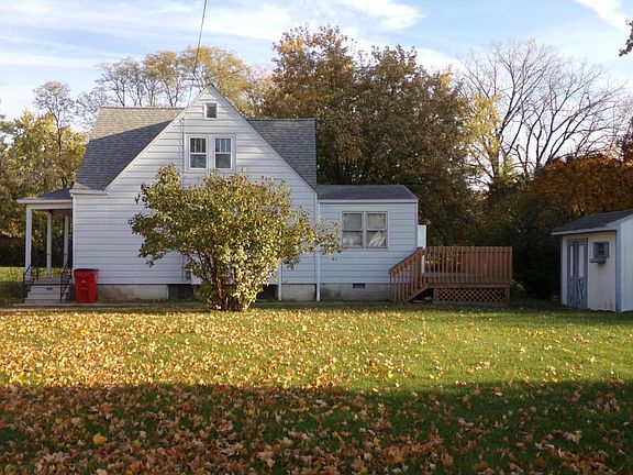 2nd image of 3994 Elm St