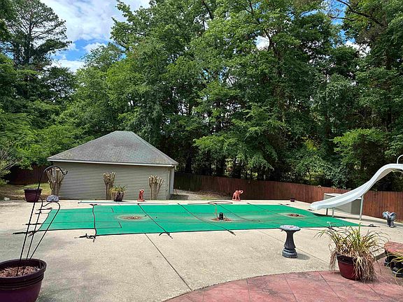 5th image of 151 Mia Ln