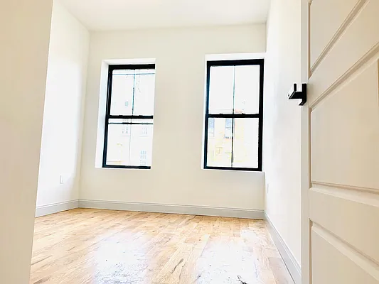 Rented by Blue Egg Realty Corp | media 20