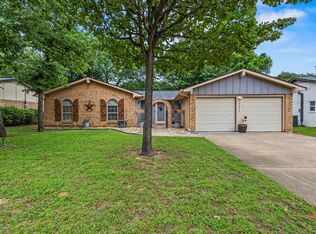 2804 Mintwood Pl, Arlington, TX 76016