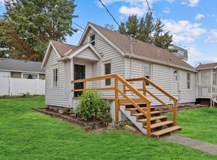 6215 28th St NE, Tacoma, WA 98422