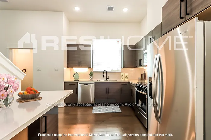 6336 Culberson St — Photo 3