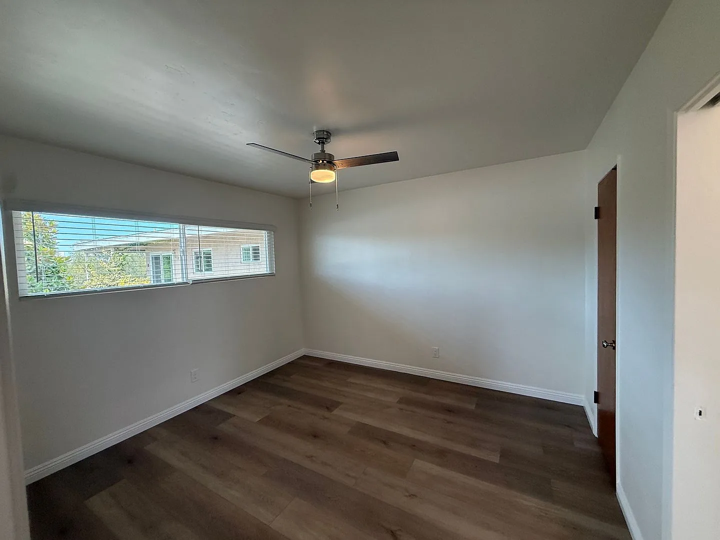 Beautifully Remodeled 1 Bedroom, 1 Bath apartment in Hillcrest — Photo 2