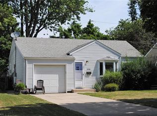 27900 Rexford Rd, Bay Village, OH 44140