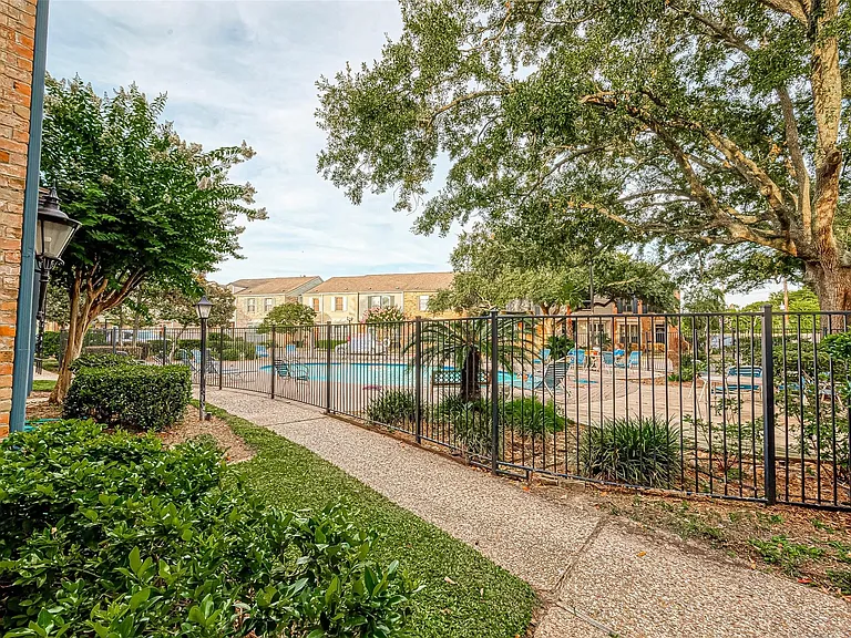 7497 Brompton St #7497 — Photo 9