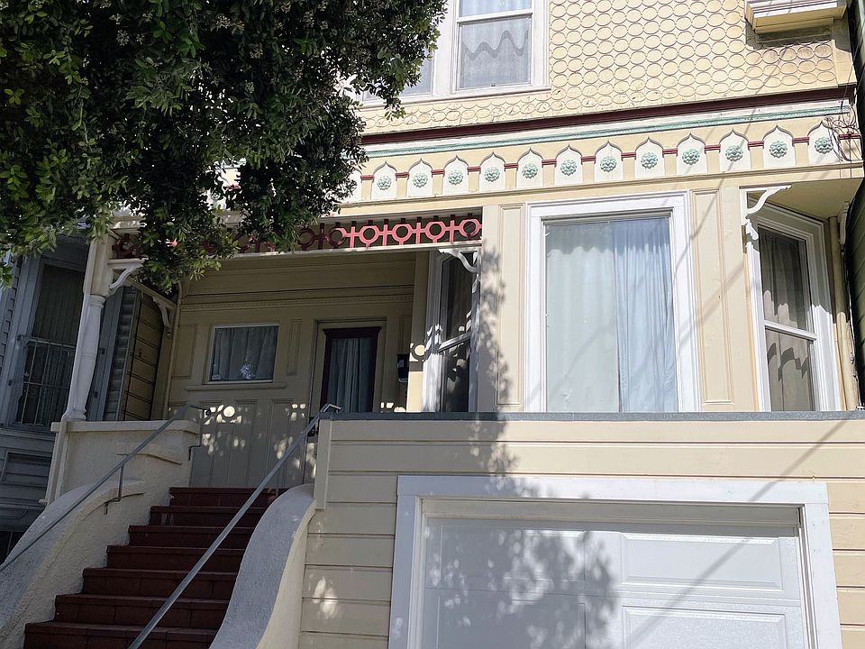 House with a front porch & garage parking!