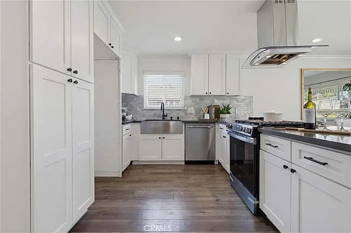 14611 Ermita Ave — Photo 8