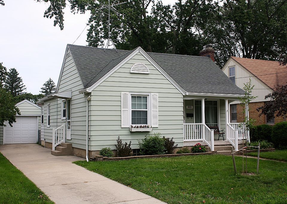 1st image of 933 Walsh St SE