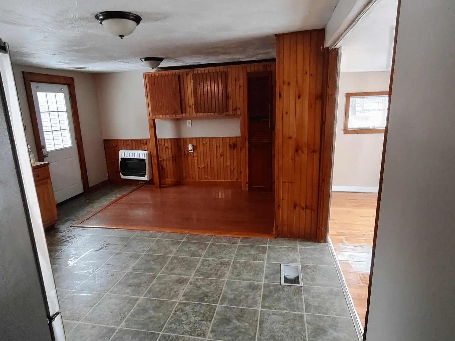 4 bed, 1410 sqft, $2,375 — Photo 3