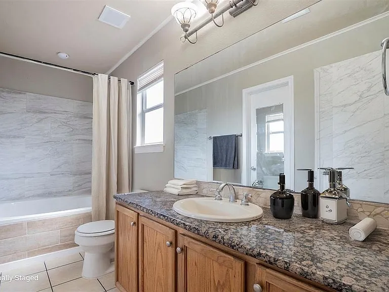1802 Vanderhill Cv — Photo 12