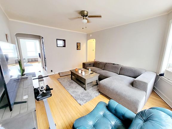 4th image of 4901 N Hermitage Ave APT 2