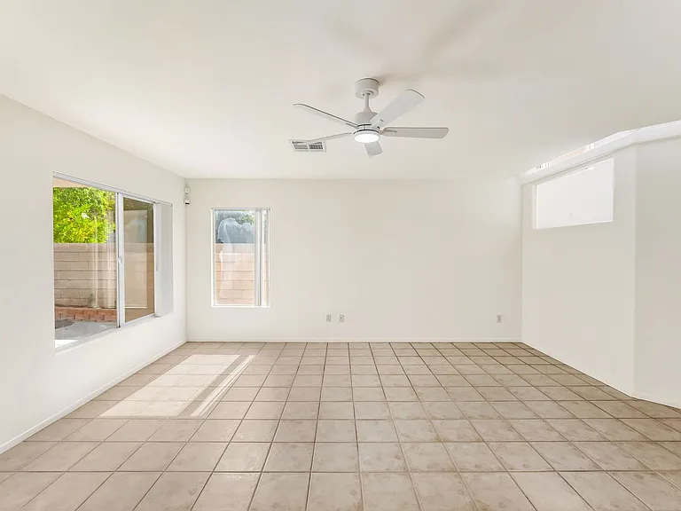 9522 Arrowhead Falls Ct — Photo 11