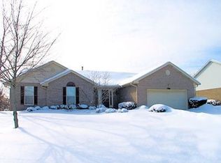 8157 Fox Knoll Dr, West Chester, OH 45069