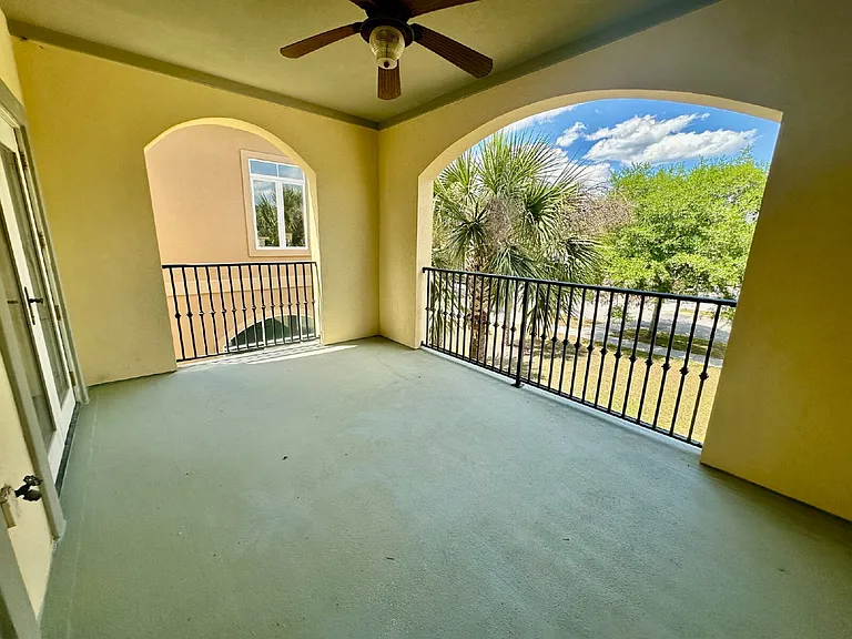 14 E Johnston Way — Photo 2