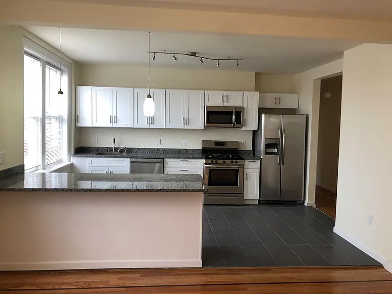 164 S Harrison Street — Photo 20
