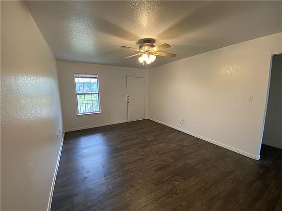 5th image of 1016 North Dr Ste C