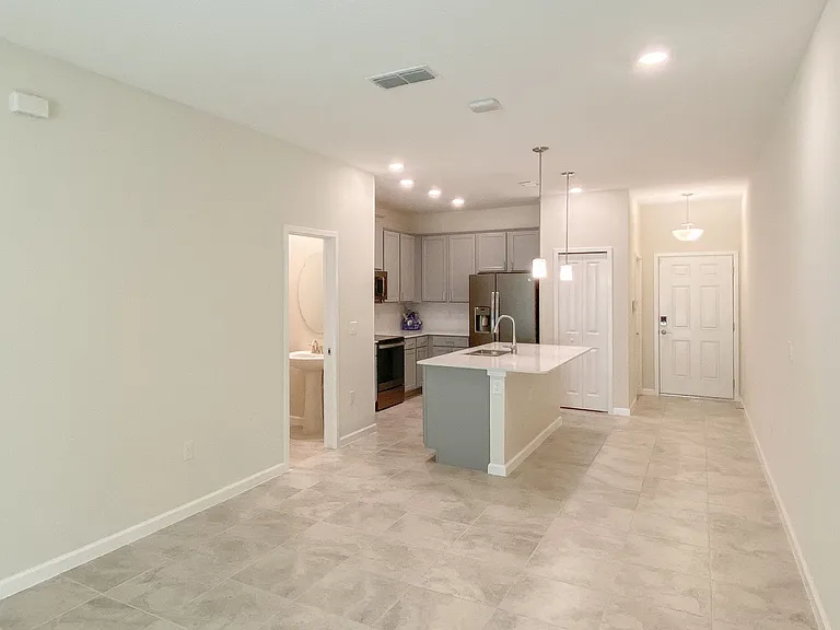 10010 Red Eagle Dr — Photo 3
