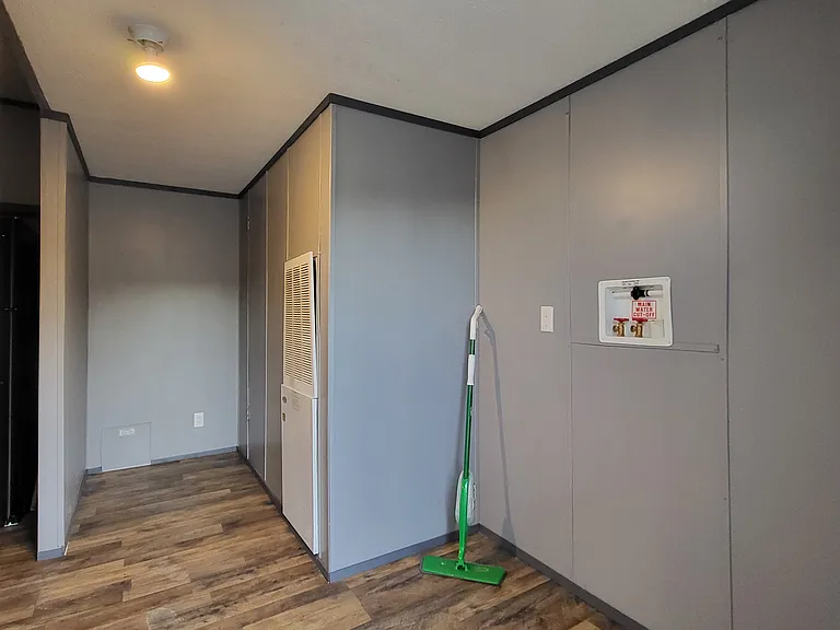 21516 Cherry Hollow Dr — Photo 19