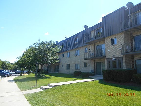 3rd image of 573 Fairway View Dr APT 1C