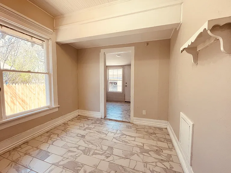 1205 NW 31st St — Photo 18