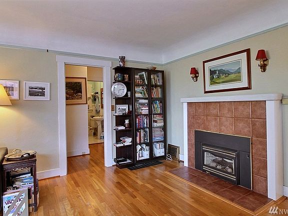 3rd image of 1310 Cherry St SE