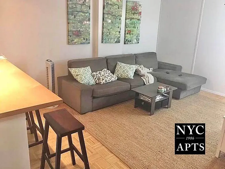 127 E 30th St #4B — Photo 4