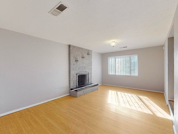 5th image of 2551 Aspen Ave NW #A