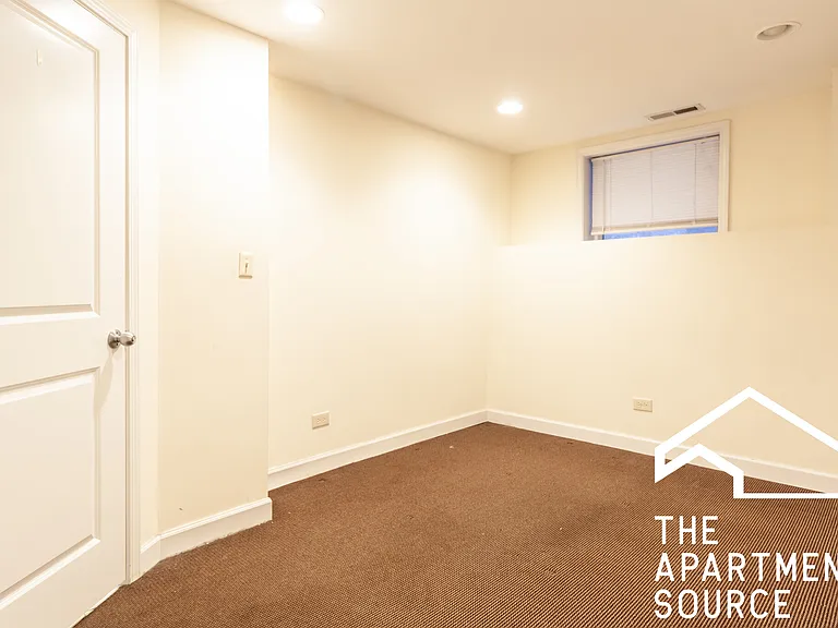 853 W Cornelia Ave #1N — Photo 10