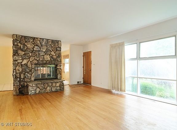 2nd image of 818 N Dryden Ave