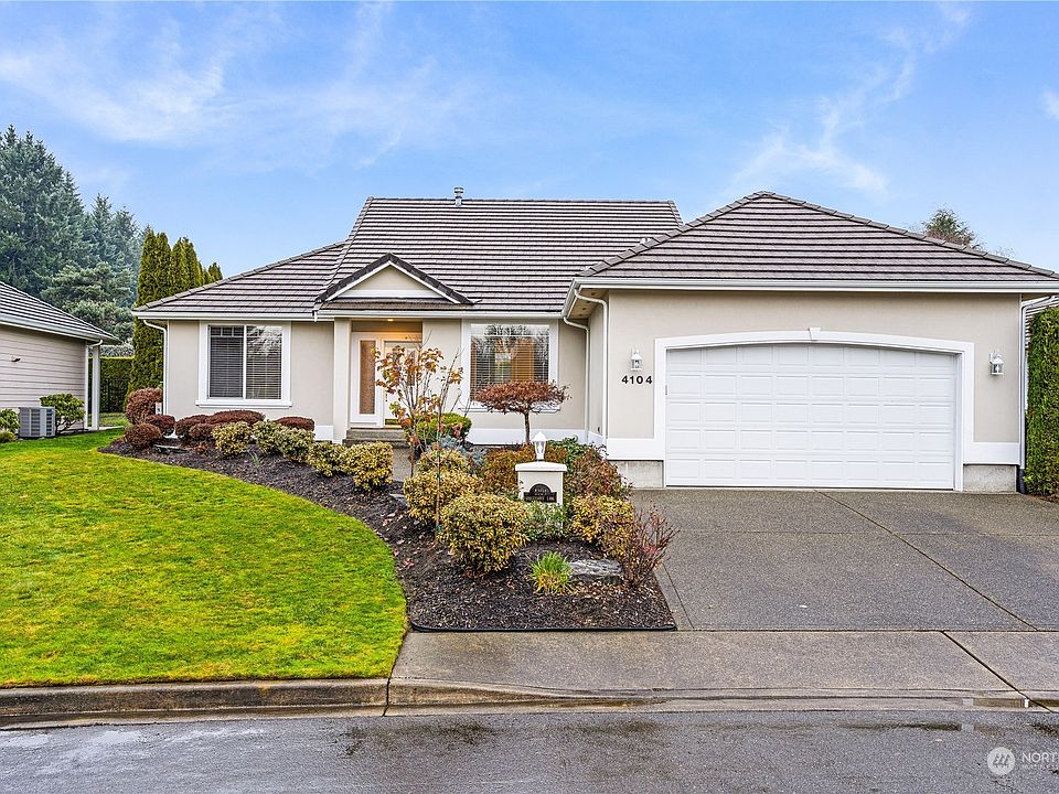 1st image of 4104 Stonehaven Lane SE