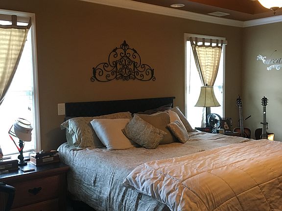 5th image of 1661 Weston Hills Dr NW