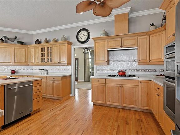 4th image of 21043 Marsh Hawk Dr