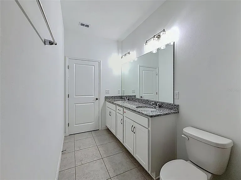 418 Quayside Ave — Photo 30
