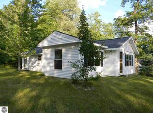 5828 Oak Rd, Rose City, MI 48654