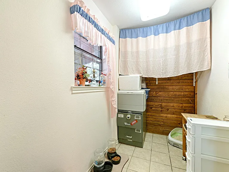 105 Santee Dr — Photo 28