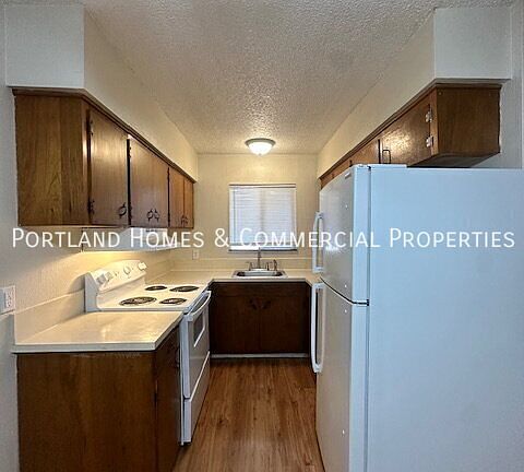 5th image of 417 NE 160th Ave Unit 3