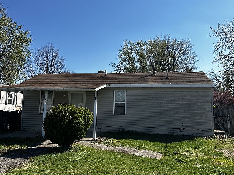 2nd image of 2504 Ebach St