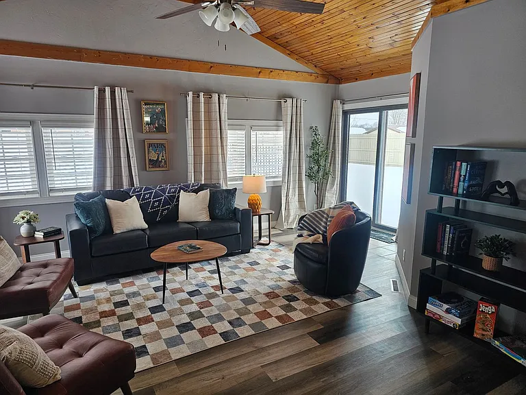 795 Country Club Dr — Photo 5