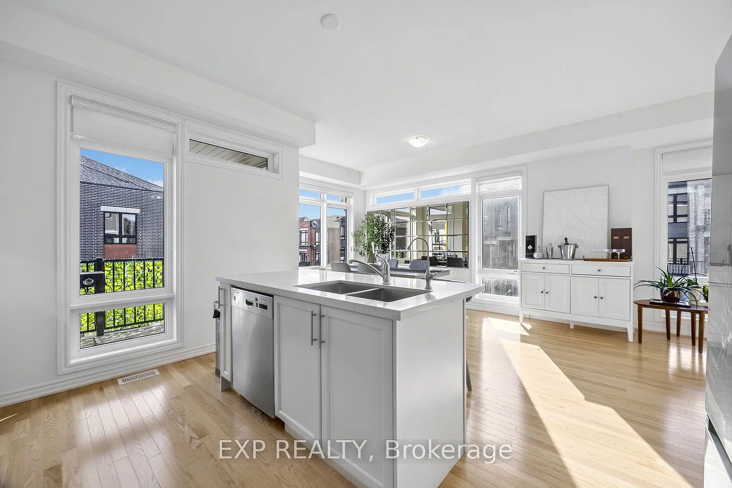 3 bed, $4,000 — Photo 3