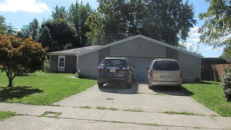 2nd image of 2555 Trinity Dr