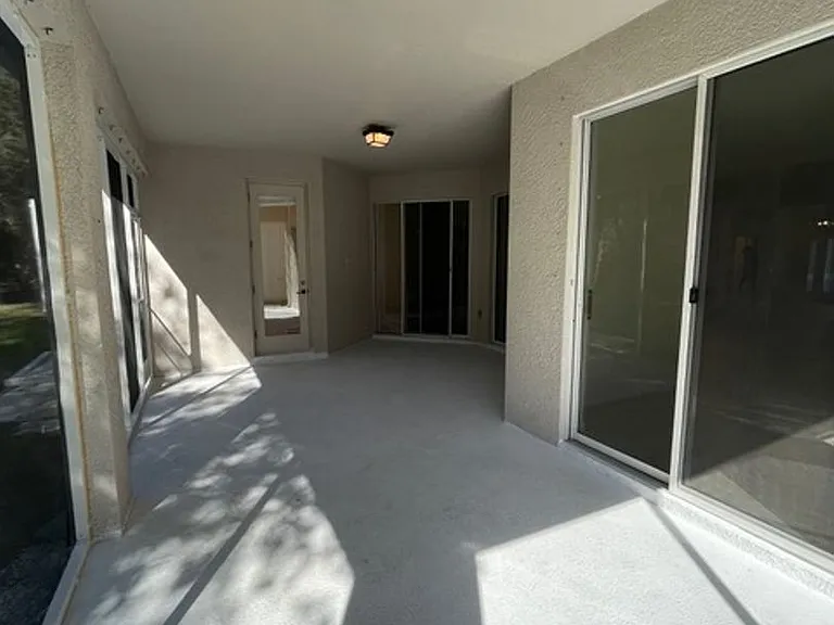 870 Greystone Ln — Photo 16