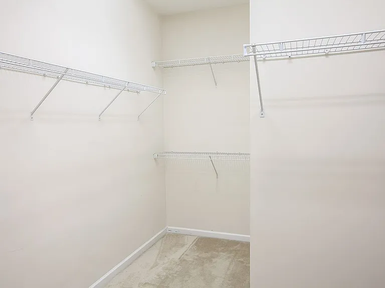 5818 Glenmore Garden Dr — Photo 30
