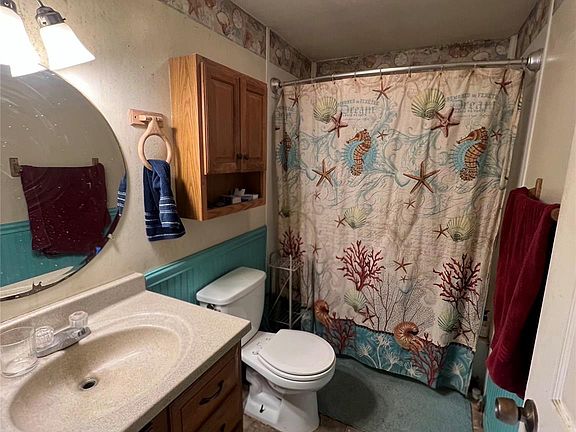 4th image of 1232 Albany Post Road