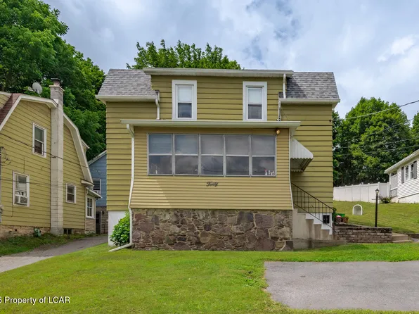 40 Harris Hill Rd, Trucksville, PA 18708