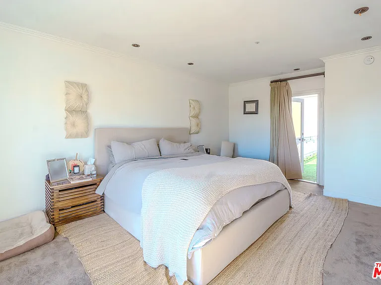 1278 S Camden Dr #301 — Photo 11